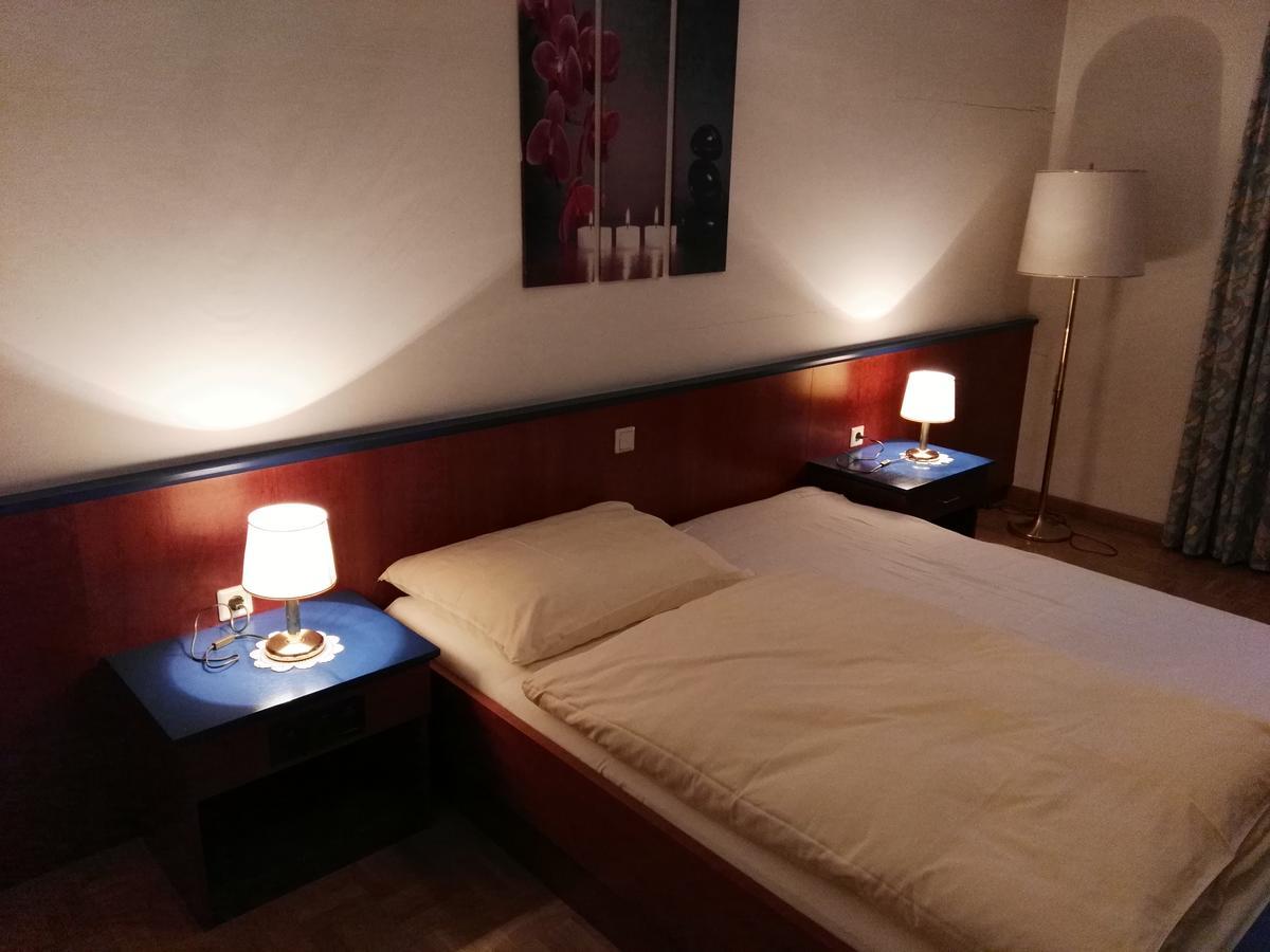 Hotel Seltenriegel Wies Bagian luar foto